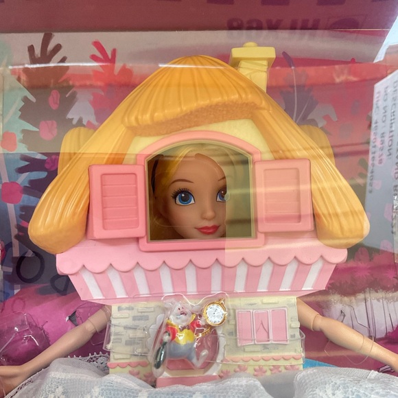 MATTEL ALICE IN WONDERLAND ALICE DRINK ME  DOLL IN HER HOUSE - Picture 6 of 15